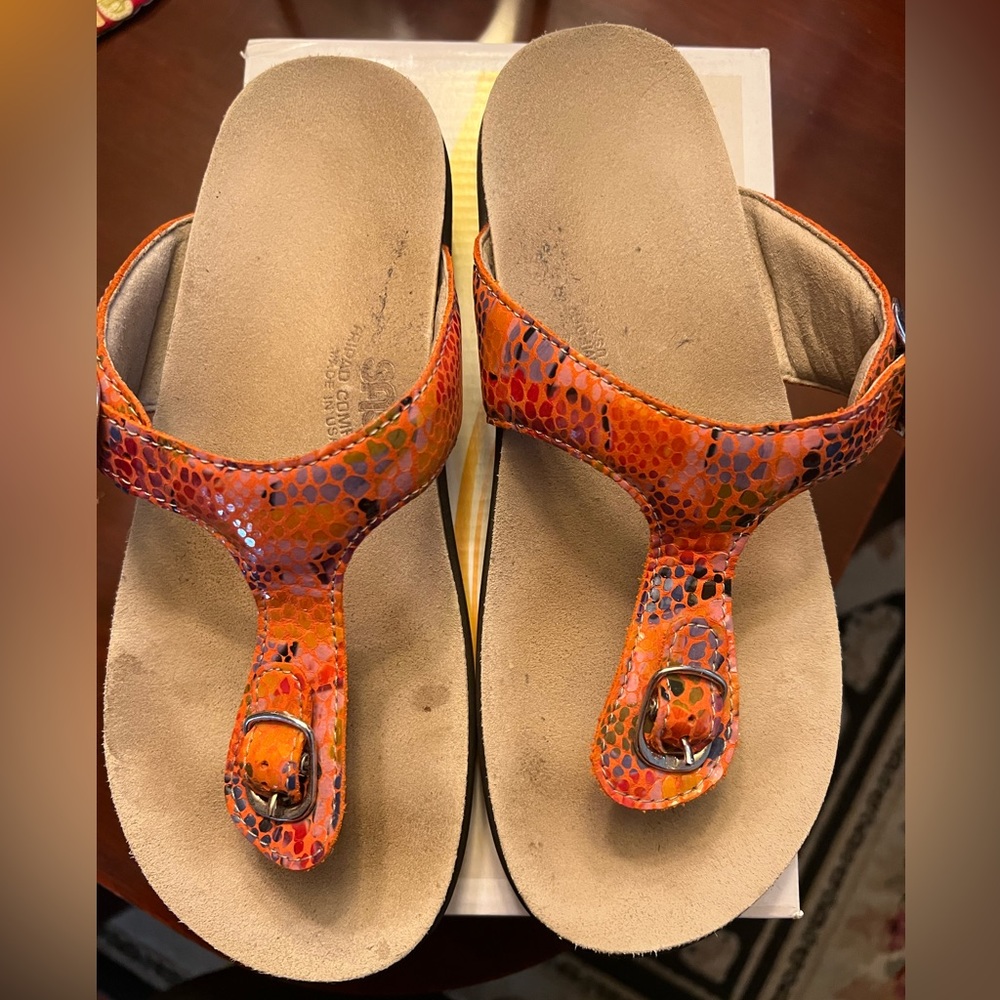 SAS orange Confetti Sandasl